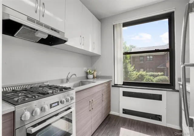 Photo 4 of Sale Pending at 64 Rockledge Rd #2B, Greenburgh, NY 10530 | MLS# 1035815 | Listing updated on 2026-08-29