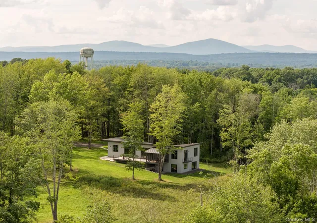 2nd image of 195 Mohonk Rd, Marbletown, NY 12440 | MLS# 1035822