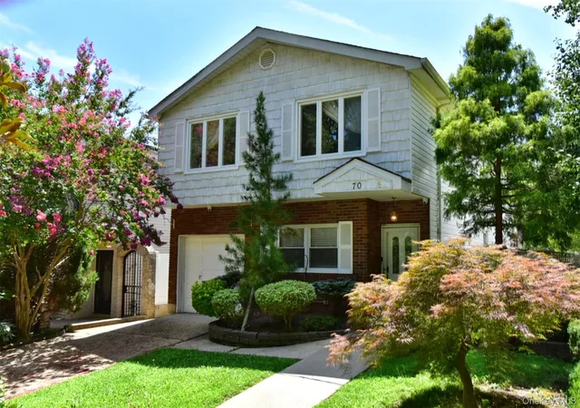 Photo 1 of Sale Pending at 70 Grantwood Ave, New York, NY 10312 | MLS# 1035827 | Listing updated on 2026-08-28