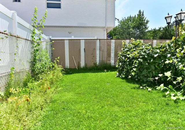 Photo 20 of Sale Pending at 70 Grantwood Ave, New York, NY 10312 | MLS# 1035827 | Listing updated on 2026-08-28