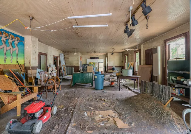 Photo 4 of Single family home for sale at 50 Maple St, Catskill, NY 12414 | MLS# 1035830 | Listing updated on 2026-10-17