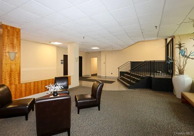 2nd image of 100 Clinton Ave, Hempstead, NY 11501