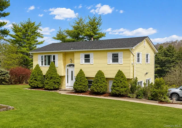 Photo 1 of Single family home for sale at 236 Prospect Rd, Monroe, NY 10950 | MLS# 1035870 | Listing updated on 2026-09-02