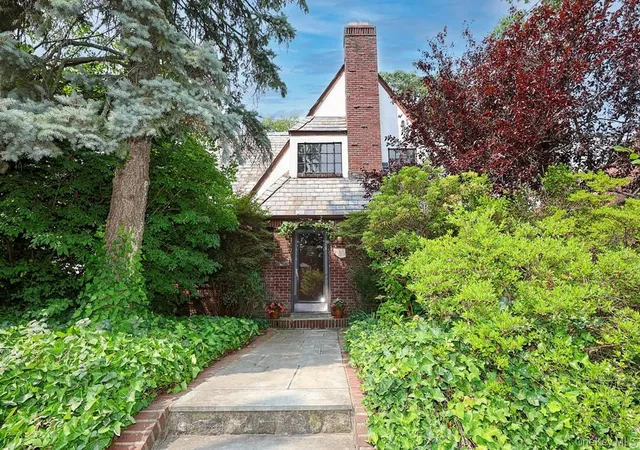 Photo 1 of Sale Pending at 8654 Somerset St, New York, NY 11432 | MLS# 1035895 | Listing updated on 2026-09-03
