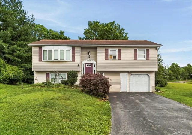 Photo 3 of Single family home for sale at 12 Veteran Cir, Monroe, NY 10950 | MLS# 1035897 | Listing updated on 2026-08-11