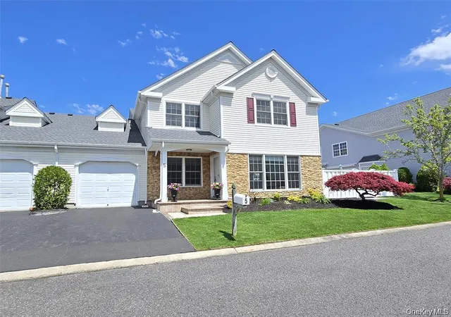 Photo 1 of Condo for sale at 5 Charley Ln, Brookhaven, NY 11953 | MLS# 1035934 | Listing updated on 2026-09-01