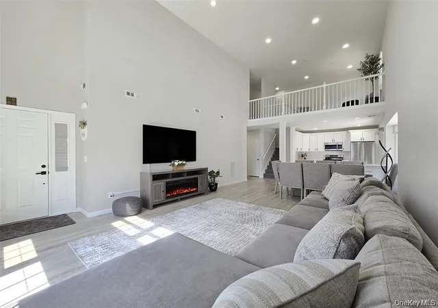 Listing Photo 4 - Condo for sale in building located at 5 Charley Ln, Brookhaven, NY 11953