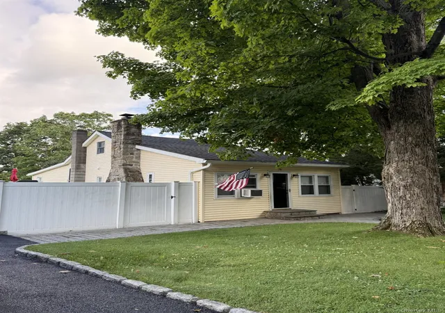 Photo 1 of Single family home for sale at 78 Argyle St, Putnam Valley, NY 10537 | MLS# 1035935 | Listing updated on 2026-08-25