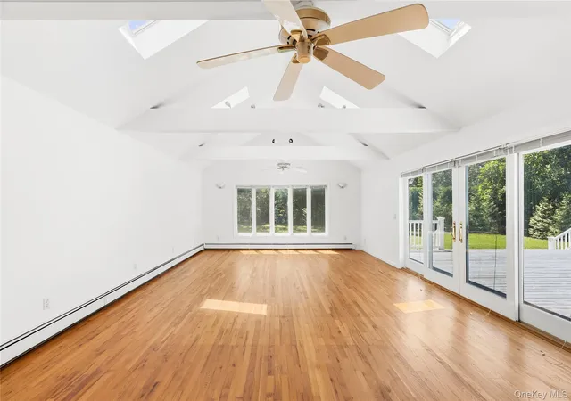 Photo 3 of Single family home for sale at 39 Sherwood Rd, Southampton, NY 11946 | MLS# 1035961 | Listing updated on 2026-10-03