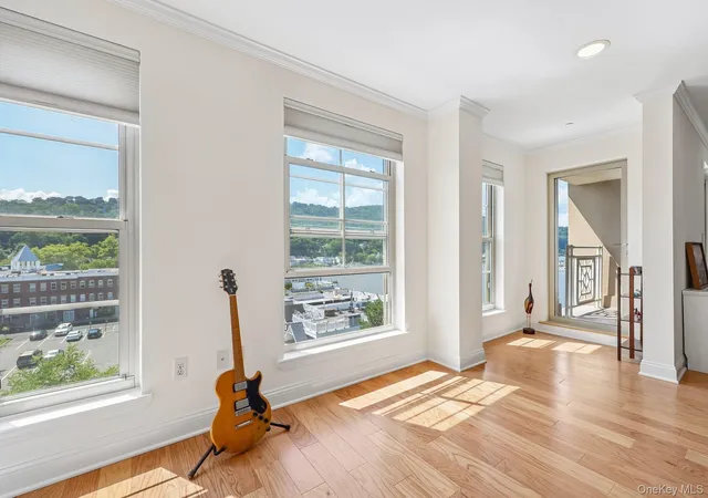 Photo 3 of Condo for sale at 409 Harbor Cvs #PH 409, Orangetown, NY 10968 | MLS# 1035981 | Listing updated on 2026-10-18