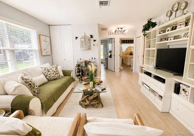 Listing Photo 5 - Condo for sale in building located at 275 Berwick Ct, Brookhaven, NY 11961 - Unit #A