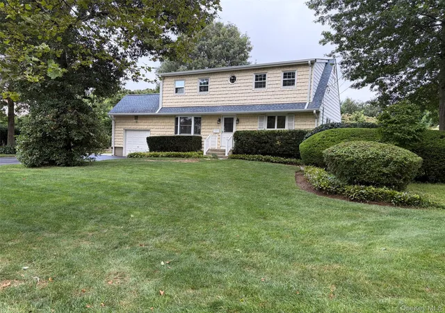 Photo 2 of Single family home for sale at 21 Purdy Ave, Huntington, NY 11731 | MLS# 1036007 | Listing updated on 2026-08-30