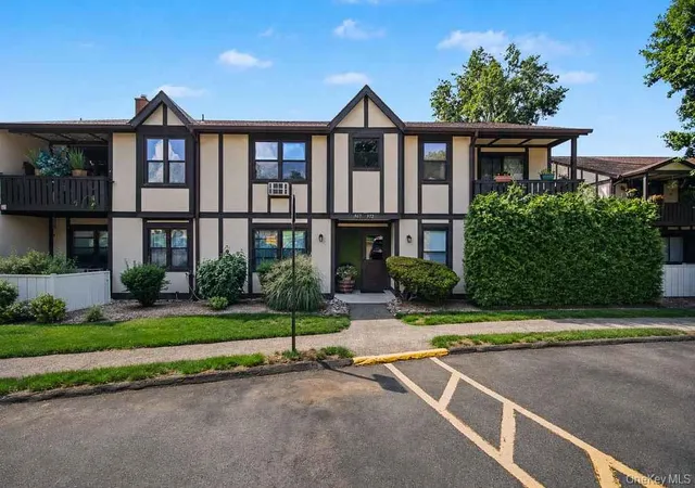 2nd image of 969 Sierra Vista Ln, Clarkstown, NY 10989 | MLS# 1036072