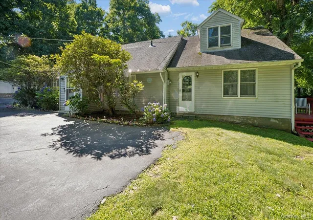 Photo 2 of Single family home for sale at 275 Old Tarrytown Rd, Greenburgh, NY 10603 | MLS# 1036079 | Listing updated on 2026-09-04