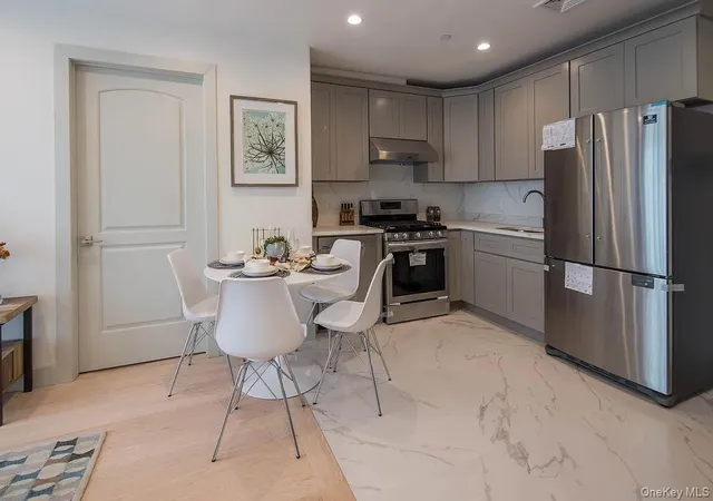 Photo 2 of Condo for sale at 14126 Northern Blvd #4D, New York, NY 11354 | MLS# 1036080 | Listing updated on 2026-08-08