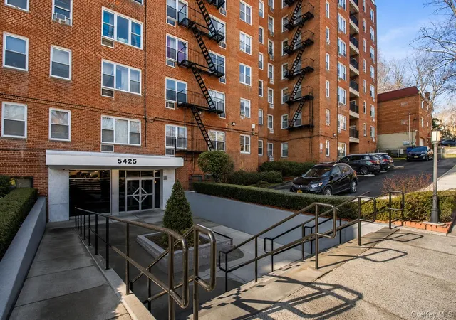 1st image of 5425 Valles Ave #3F, New York, NY 10471 | MLS# 1036091