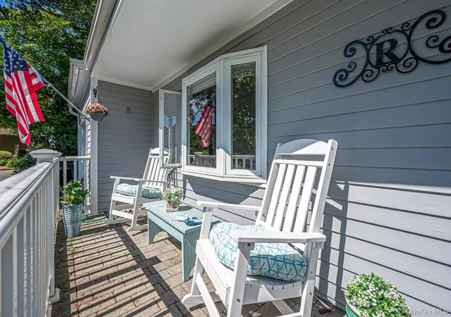 Photo 4 of Sale Pending at 16 Pine Edge Dr, Brookhaven, NY 11940 | MLS# 1036100 | Listing updated on 2026-08-30