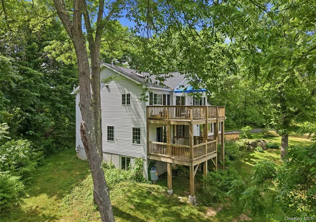 39th image of 15 Meadow Dr, Red Hook, NY 12571 | MLS# 1036106