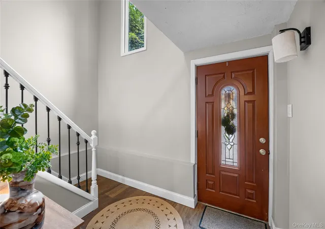 Photo 2 of Single family home for sale at 33 Manhasset Rd, Brookhaven, NY 11789 | MLS# 1036132 | Listing updated on 2026-09-24