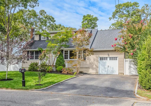 Single family home for sale at 16 Hewitt Blvd, Brookhaven, NY 11934 | MLS# 1036152
