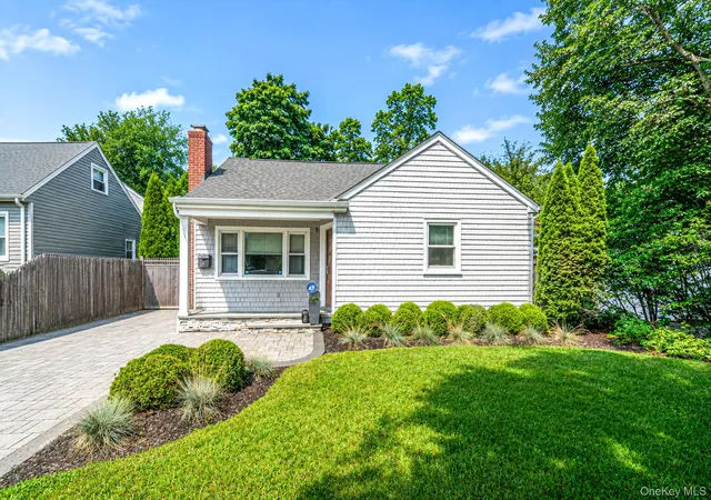 Photo 1 of Sale Pending at 170 Seville Blvd, Islip, NY 11782 | MLS# 1036162 | Listing updated on 2026-08-25