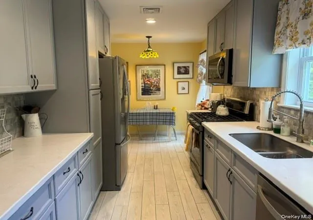 Photo 3 of Single family home for sale at 517 Crescent Ave, Plattekill, NY 12528 | MLS# 1036199 | Listing updated on 2026-08-16