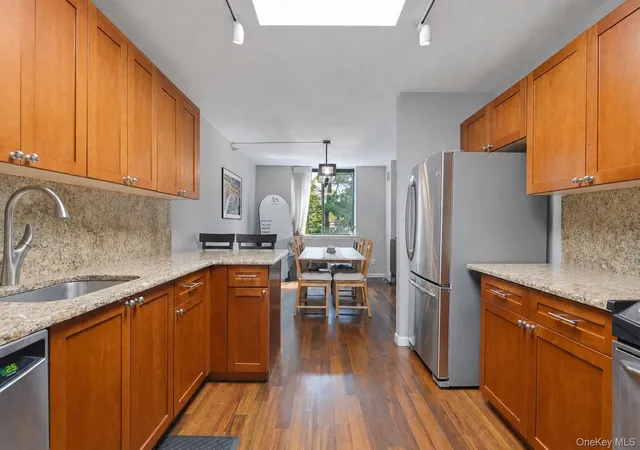 Listing Photo 3 - Condo for sale in building located at 302 Church St, White Plains, NY 10603 - Unit #3H