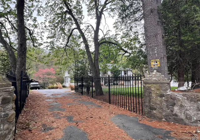Photo 3 of Single family home for sale at 285 Bulsontown Rd, Stony Point, NY 10980 | MLS# 1036207 | Listing updated on 2026-08-08