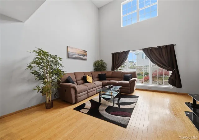 Listing Photo 5 - Condo for sale in building located at 10 Casey Ln, Brookhaven, NY 11953