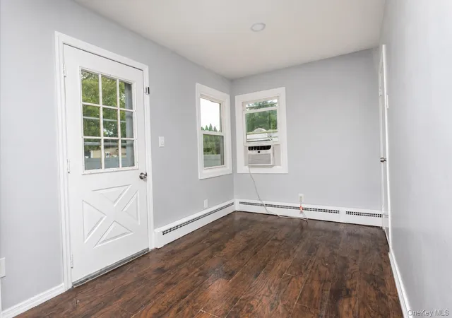 5th image of 132 48Th St, Babylon, NY 11757 | MLS# 1036229