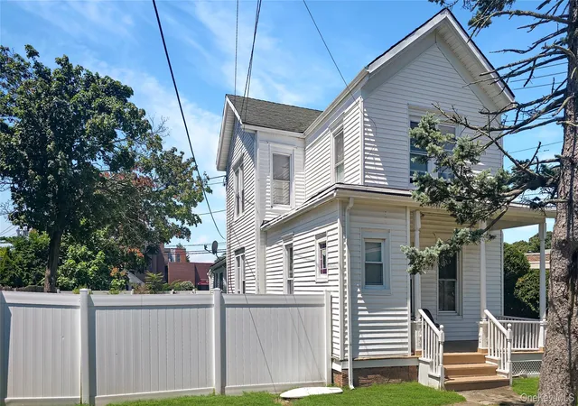 Photo 1 of Sale Pending at 76 Oak St, Brookhaven, NY 11772 | MLS# 1036234 | Listing updated on 2026-09-02