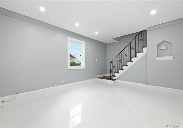 Photo 4 of Single family home for sale at 415 Leonard Blvd, North Hempstead, NY 11040 | MLS# 1036253 | Listing updated on 2026-10-07