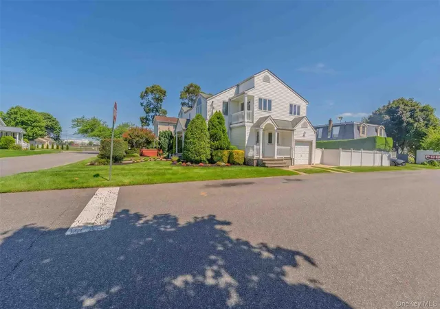 45th image of 484 Washington Ave, Babylon, NY 11757 | MLS# 1036260
