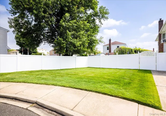 Photo 3 of Single family home for sale at 242 Seidman Pl, Hempstead, NY 11010 | MLS# 1036274 | Listing updated on 2026-08-22
