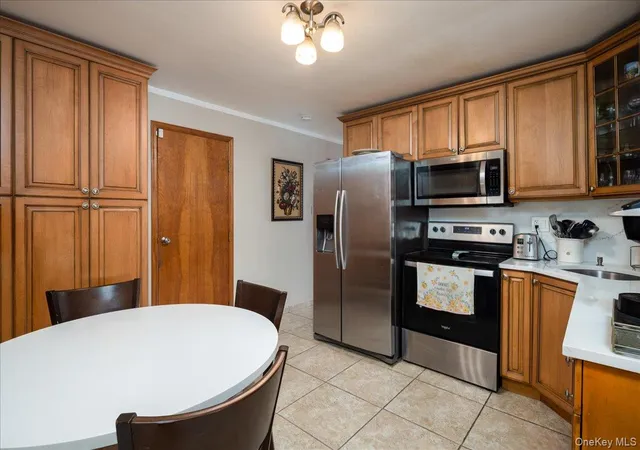 Photo 4 of Single family home for sale at 242 Seidman Pl, Hempstead, NY 11010 | MLS# 1036274 | Listing updated on 2026-08-22