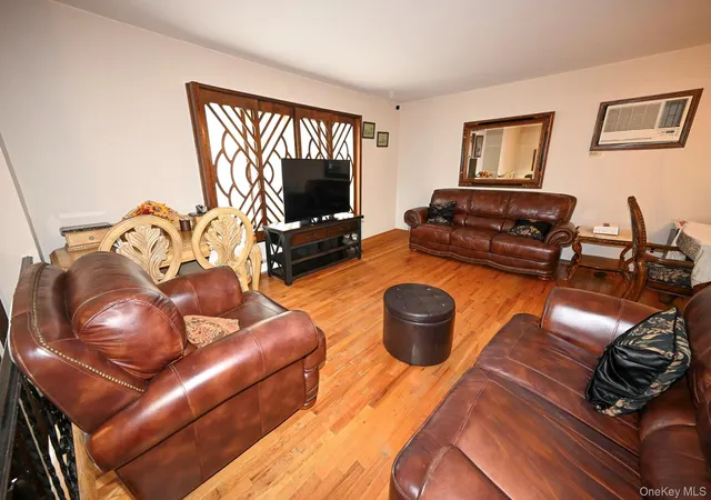 Photo 4 of Single family home for sale at 1156 Midway Ct, Hempstead, NY 11010 | MLS# 1036296 | Listing updated on 2026-09-05