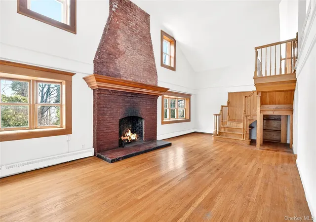 Photo 3 of Single family home for sale at 24 Old Knollwood Rd, Greenburgh, NY 10607 | MLS# 1036297 | Listing updated on 2026-10-11