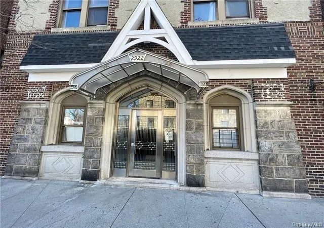 Photo 3 of Condo for sale at 2922 Barnes Ave #6E, New York, NY 10467 | MLS# 1036302 | Listing updated on 2026-08-31