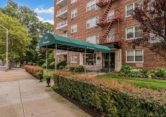 Photo 2 of Condo for sale at 415 Gramatan Ave #4E, Mount Vernon, NY 10552 | MLS# 1036305 | Listing updated on 2026-09-05