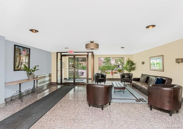 Photo 3 of Condo for sale at 415 Gramatan Ave #4E, Mount Vernon, NY 10552 | MLS# 1036305 | Listing updated on 2026-09-05