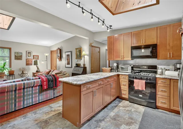 Photo 4 of Single family home for sale at 41 Penny Ln, Lloyd, NY 12528 | MLS# 1036310 | Listing updated on 2026-09-25