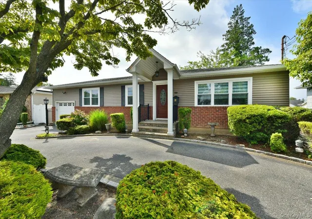 Photo 2 of Sale Pending at 156 Jerusalem Ave, Oyster Bay, NY 11758 | MLS# 1036315 | Listing updated on 2026-08-28