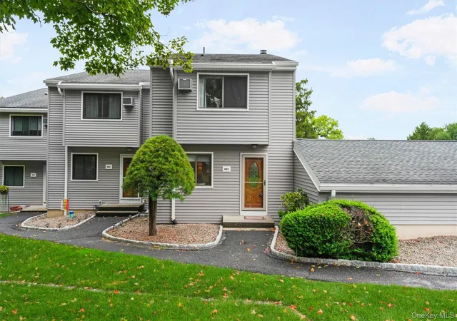 Photo 3 of Condo for sale at 803 Village Dr, Southeast, NY 10509 | MLS# 1036319 | Listing updated on 2026-09-29