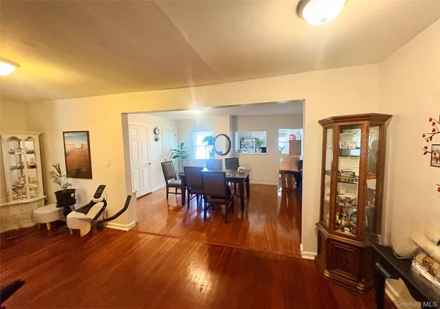 Photo 3 of Single family home for sale at 42 Saint Marys Ave, New York, NY 10305 | MLS# 1036329 | Listing updated on 2026-09-26