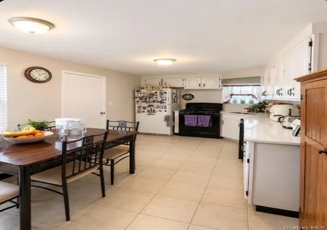Photo 3 of Single family home for sale at 42 Saint Marys Ave, New York, NY 10305 | MLS# 1036329 | Listing updated on 2026-09-26
