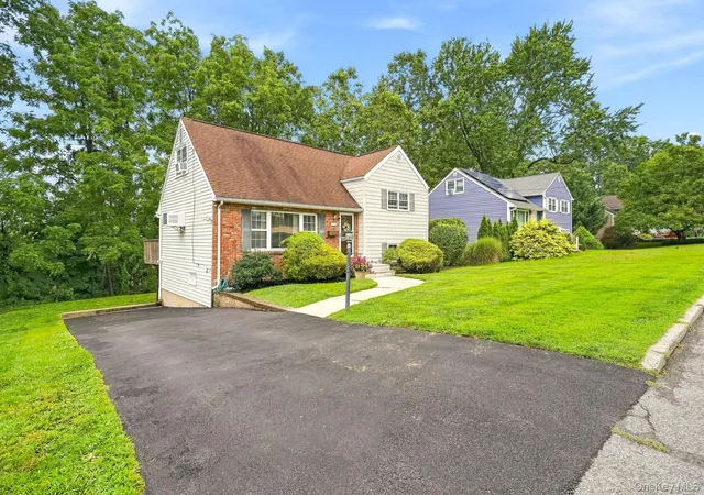 Photo 2 of Sale Pending at 21 Dexter Rd, Yonkers, NY 10710 | MLS# 1036333 | Listing updated on 2026-09-12