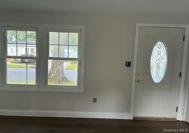 Photo 2 of Manufactured home for sale at 1661 Old Country Rd #466, Riverhead, NY 11901 | MLS# 1036345 | Listing updated on 2026-09-05