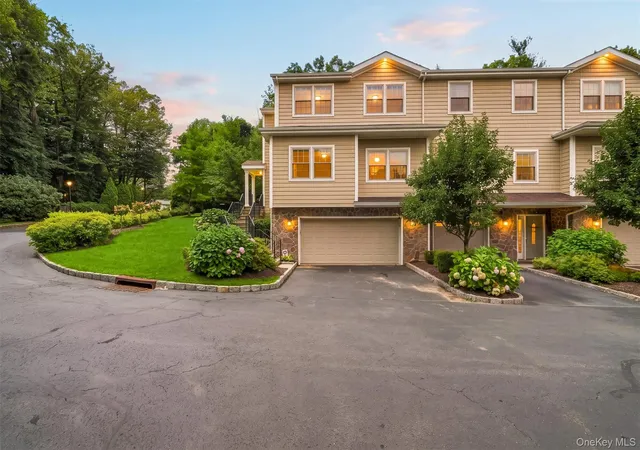 Photo 1 of Condo for sale at 4 Preserve Ct, Greenburgh, NY 10607 | MLS# 1036350 | Listing updated on 2026-08-29