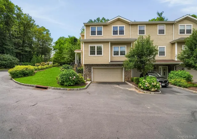 Photo 2 of Condo for sale at 4 Preserve Ct, Greenburgh, NY 10607 | MLS# 1036350 | Listing updated on 2026-08-29