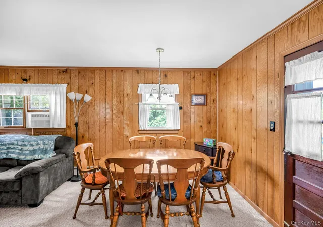 4th image of 1 Bradish Ln, Babylon, NY 11702 | MLS# 1036352